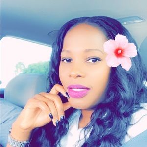 Meet your Posher, Latoya